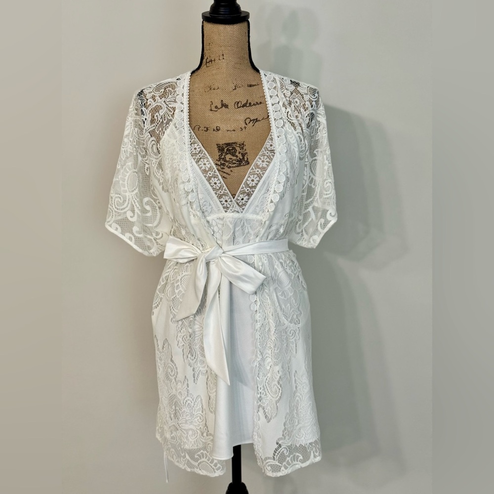 Elegant and Feminine Bridal Outfit | Lace Bridal Robe Including Slip